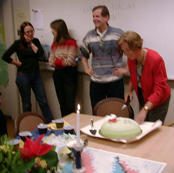 02-cakecutting